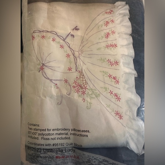 New Vintage and Grey Cat Embroidery Pillowcase Sewing Set - Picture 4 of 8